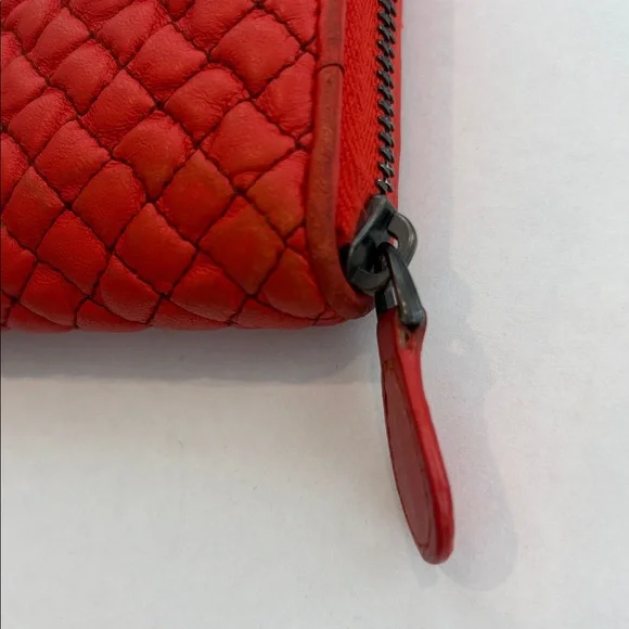 SOLD: Bottega Red Woven Zip-Around Wallet - Picture 2 of 12